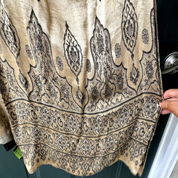 Saldarini Nieman Marcus Italian Woven Metallic Gold Wrap Scarf 19 x 70 Polished - Picture 4 of 7